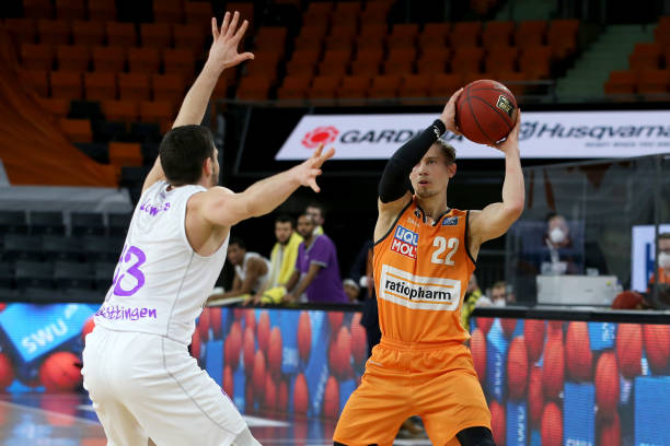 动着无数球 动着无数球